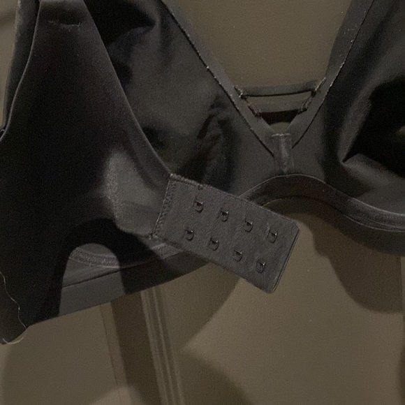 SOLD Soma Essentials Unlined Wireless Bra - Picture 8 of 9